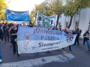 LA COMUNIDAD FRM MARCHÓ EN DEFENSA DE LA EDUCACIÓN Y POR LA LEY DE FINANCIAMIENTO